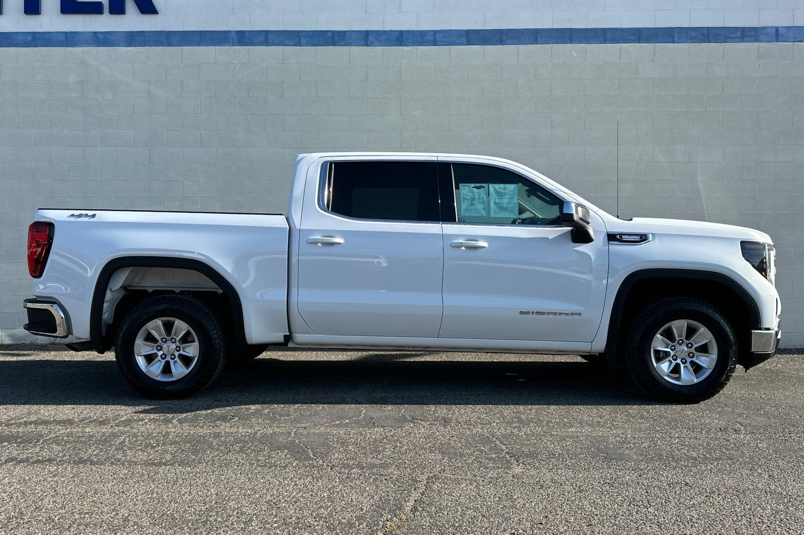 2023 GMC Sierra 1500 SLE