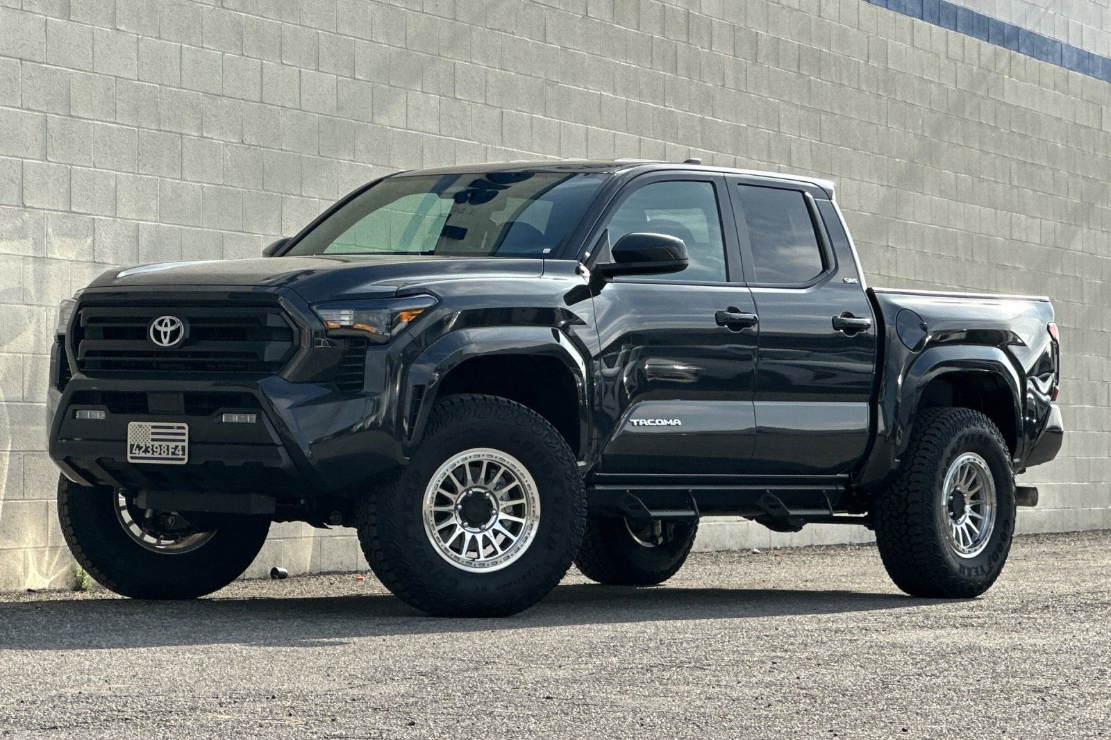 2025 Toyota Tacoma 2WD SR5