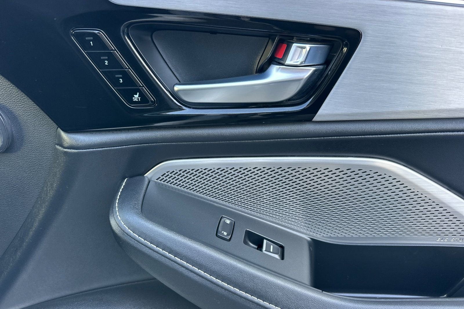 2023 Acura MDX w/Technology Package
