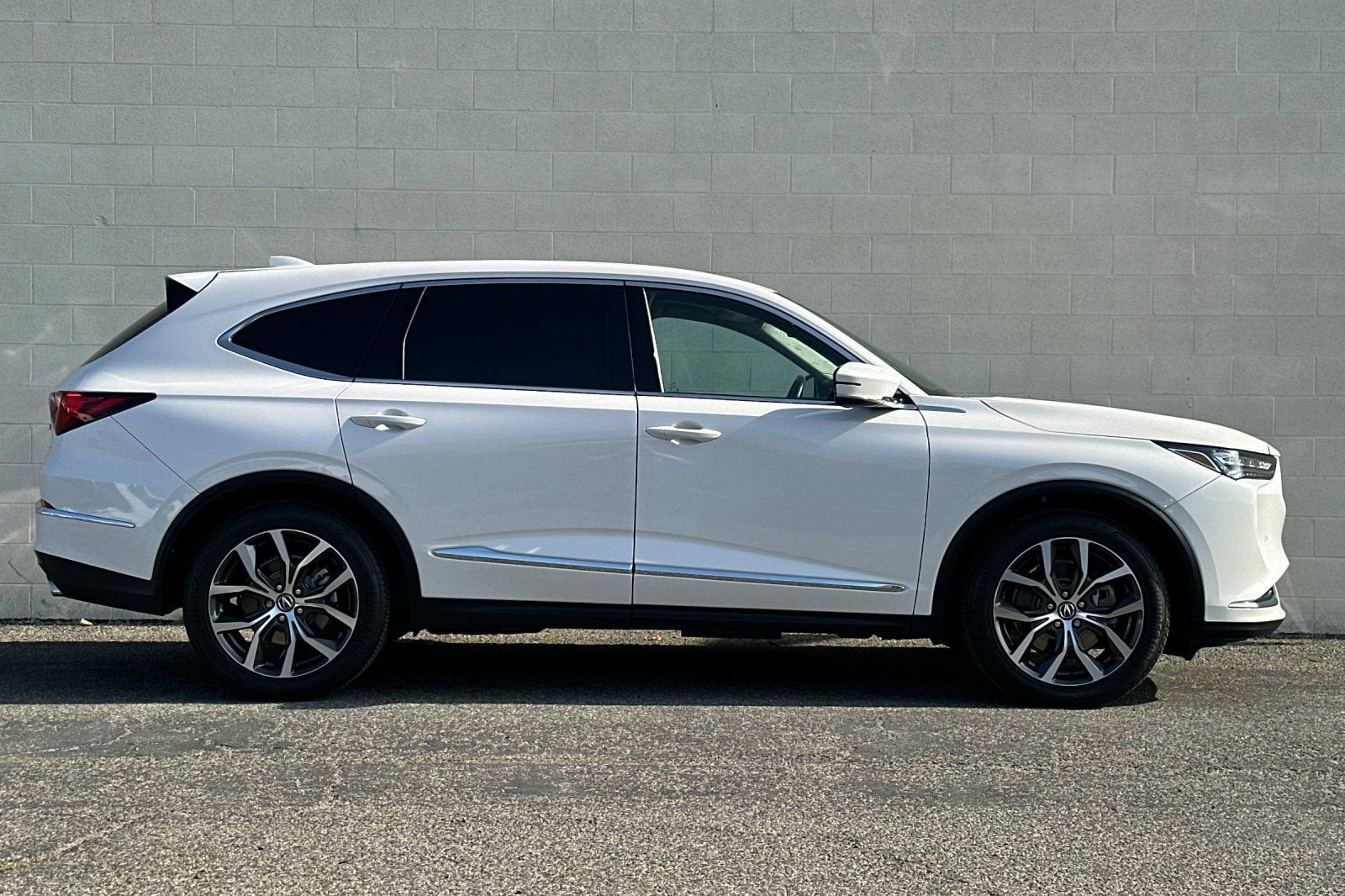 2023 Acura MDX w/Technology Package