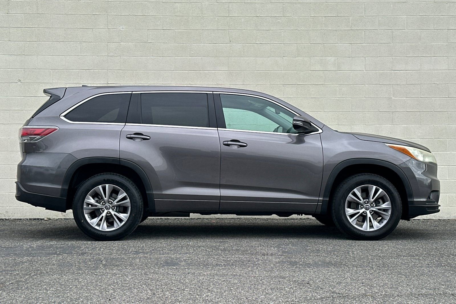 2016 Toyota Highlander LE Plus