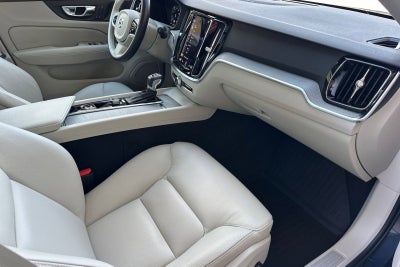 2022 Volvo V60 Cross Country T5