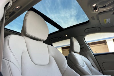 2022 Volvo V60 Cross Country T5