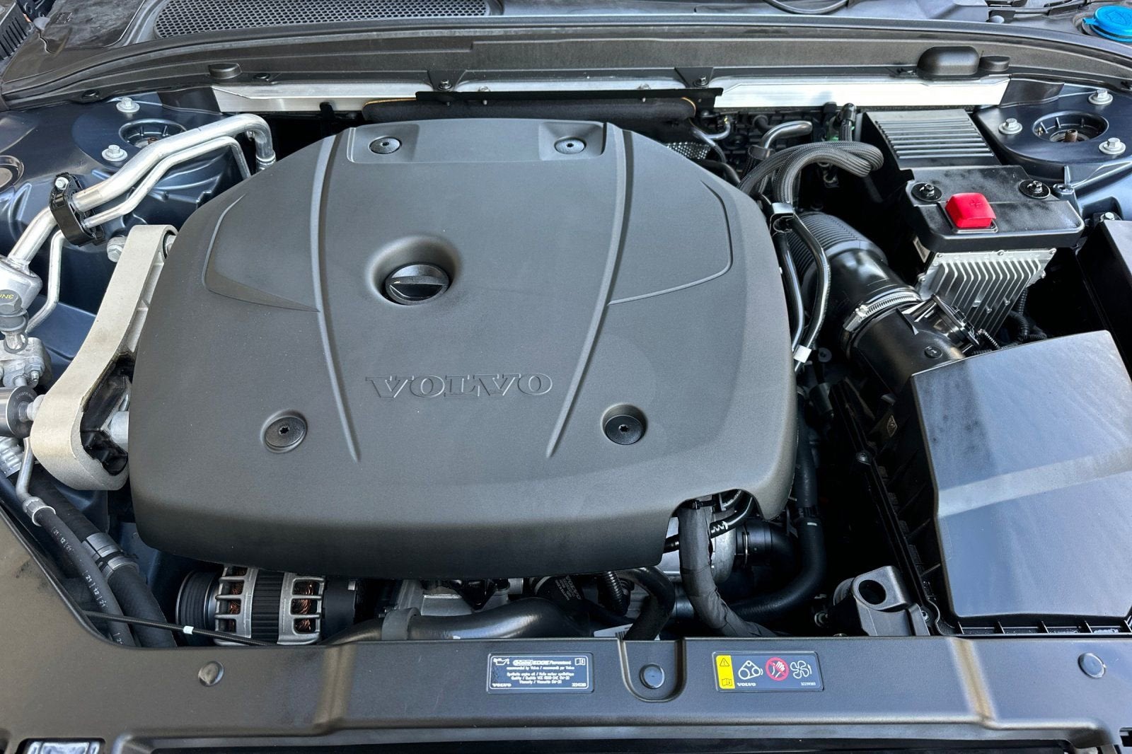 2022 Volvo V60 Cross Country T5