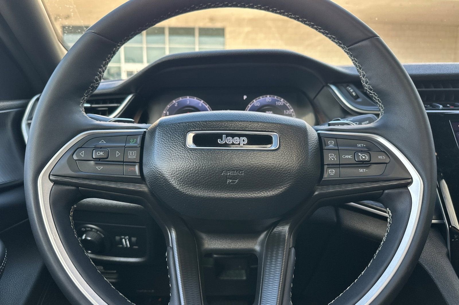 2025 Jeep Grand Cherokee L Altitude X 4x2