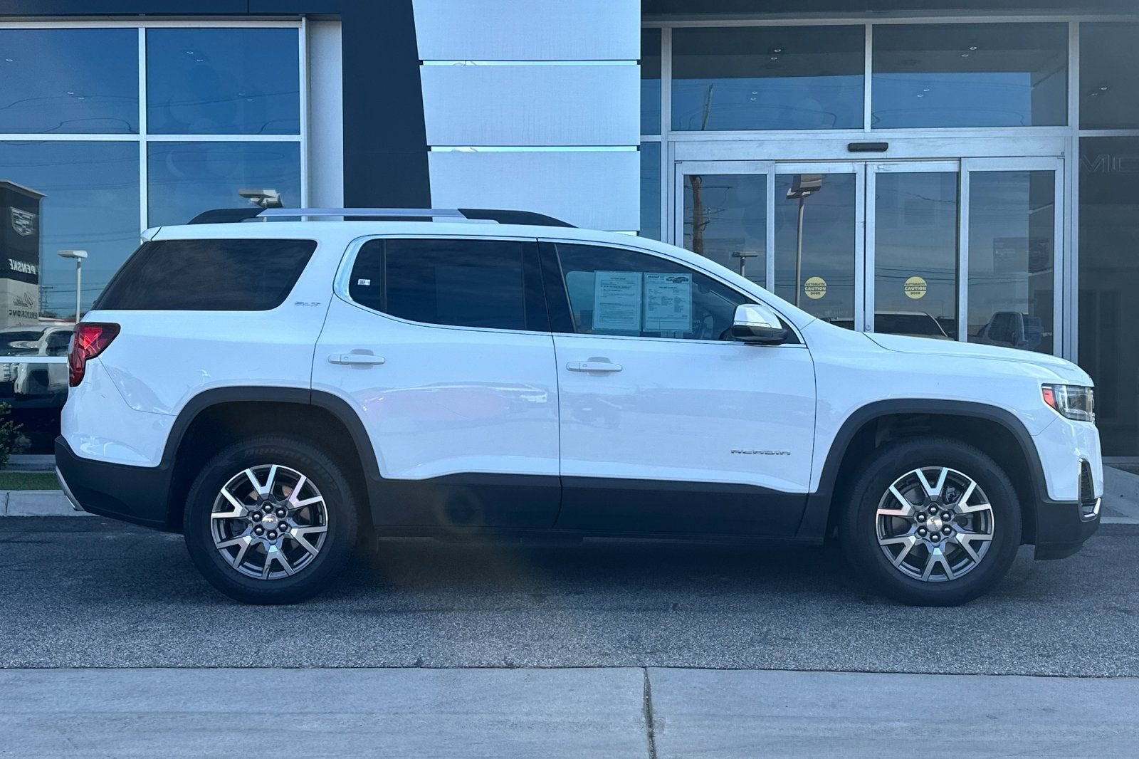2021 GMC Acadia SLT