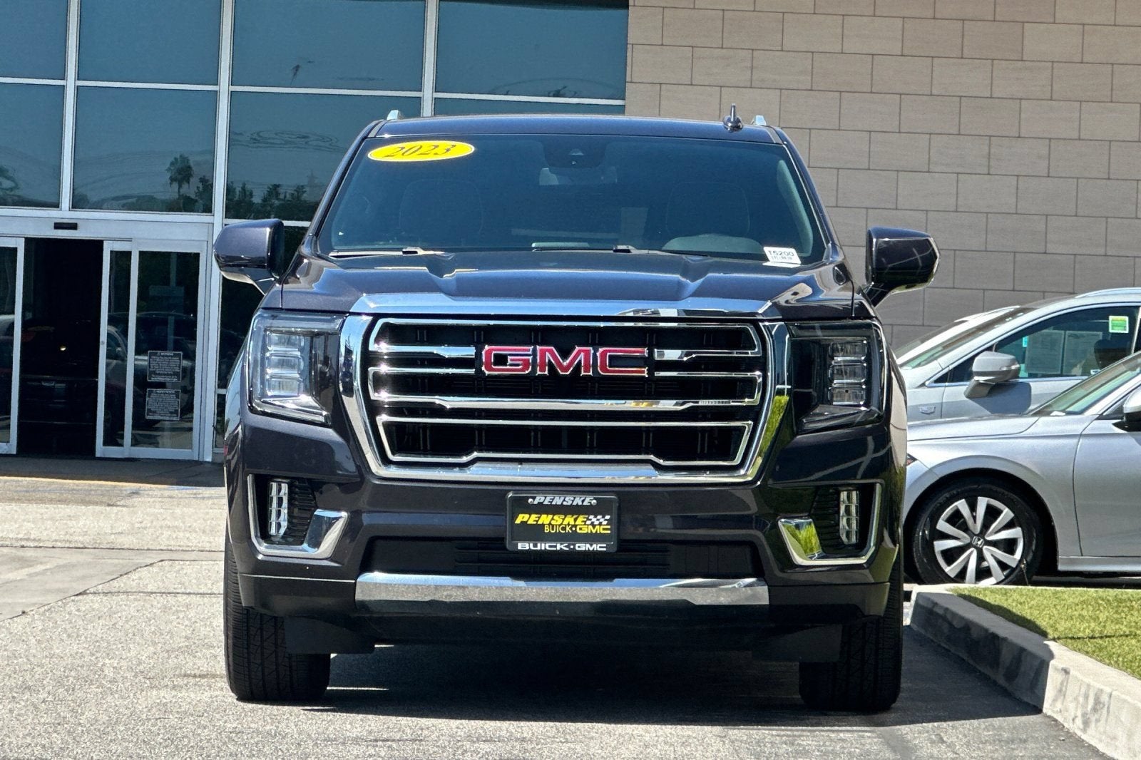 2023 GMC Yukon XL SLT