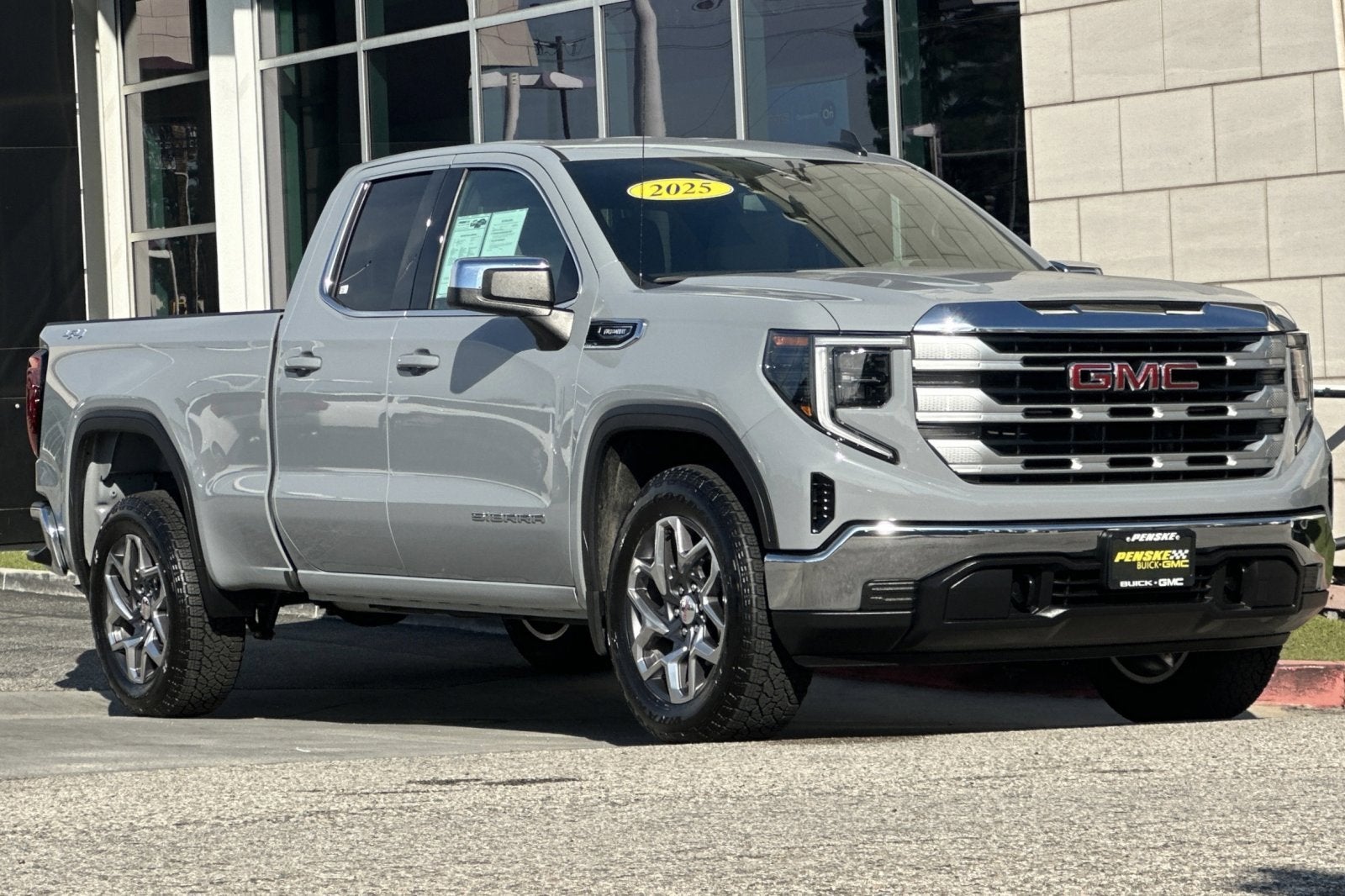 2025 GMC Sierra 1500 SLE