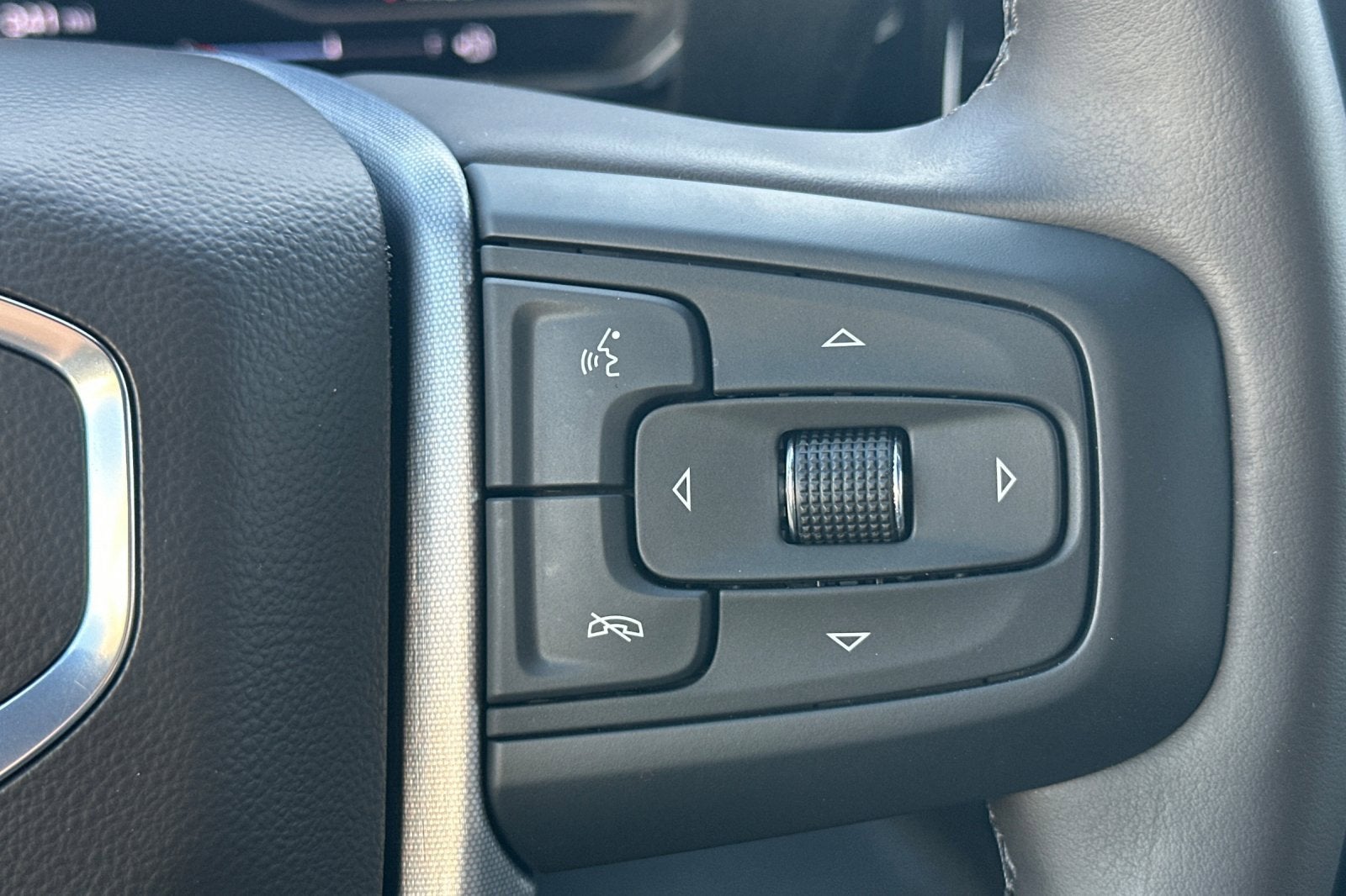 2025 GMC Sierra 1500 SLE