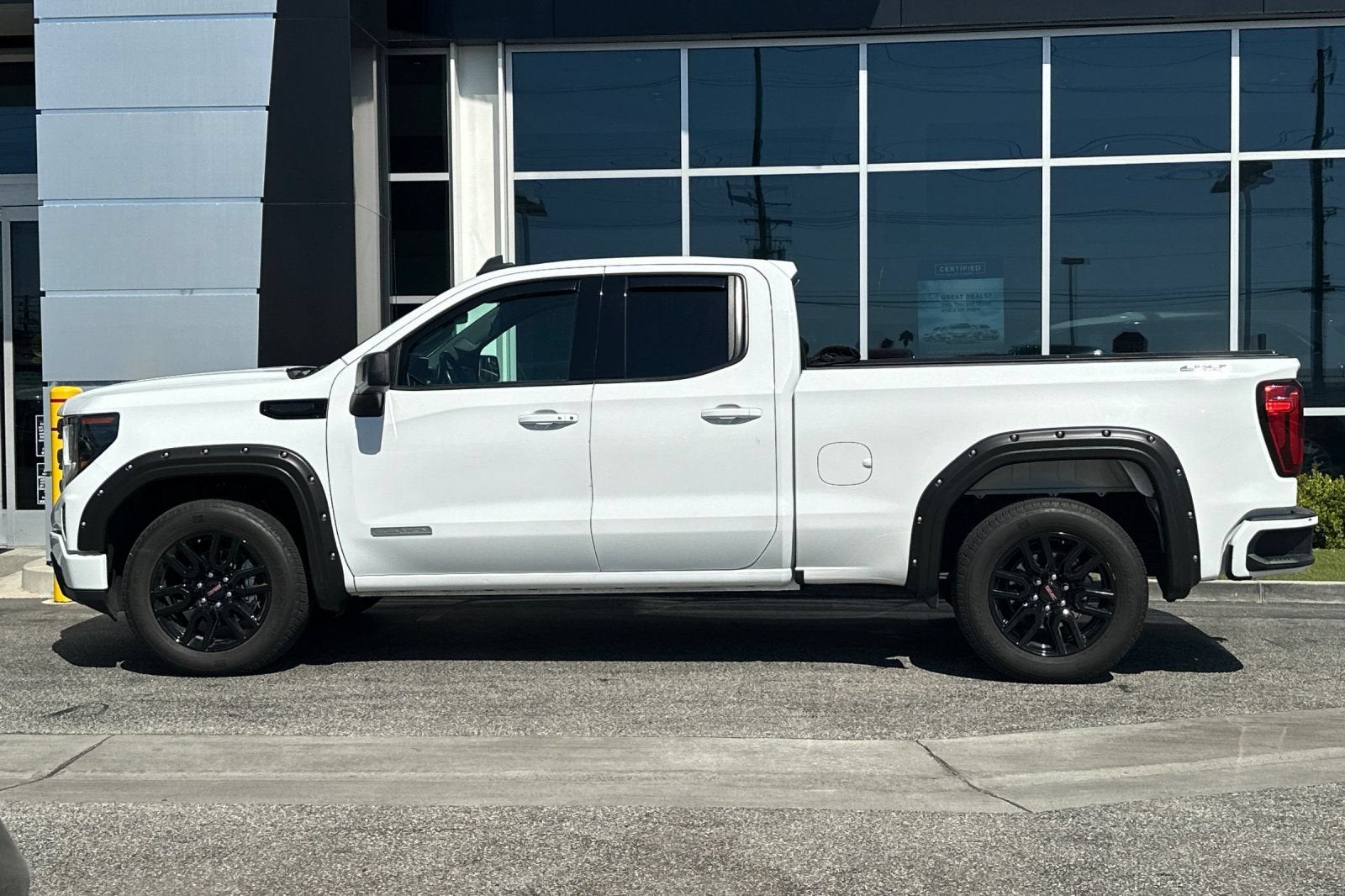 2023 GMC Sierra 1500 Elevation