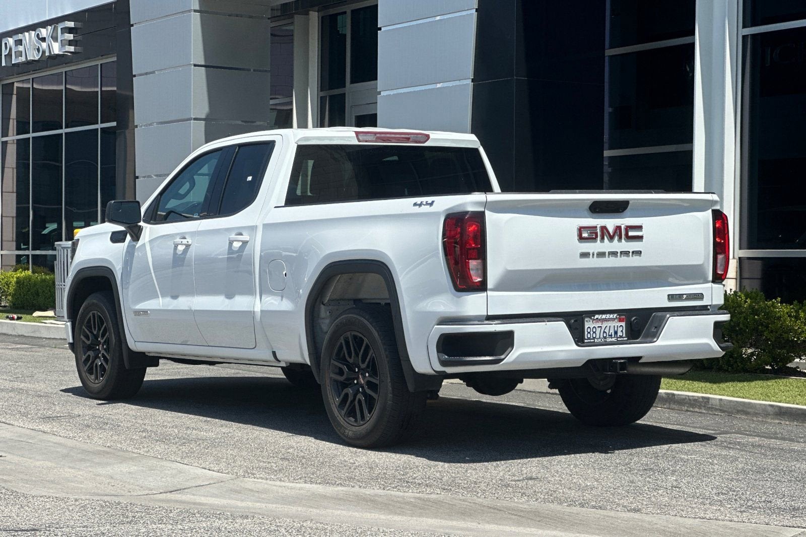 2023 GMC Sierra 1500 Elevation