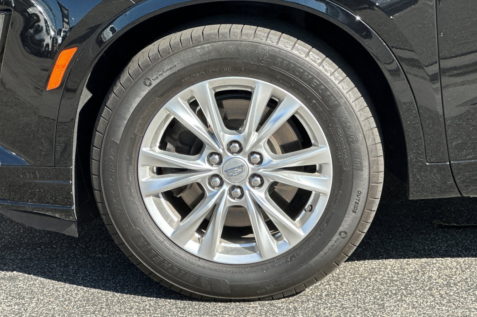 2024 Cadillac XT6 Luxury