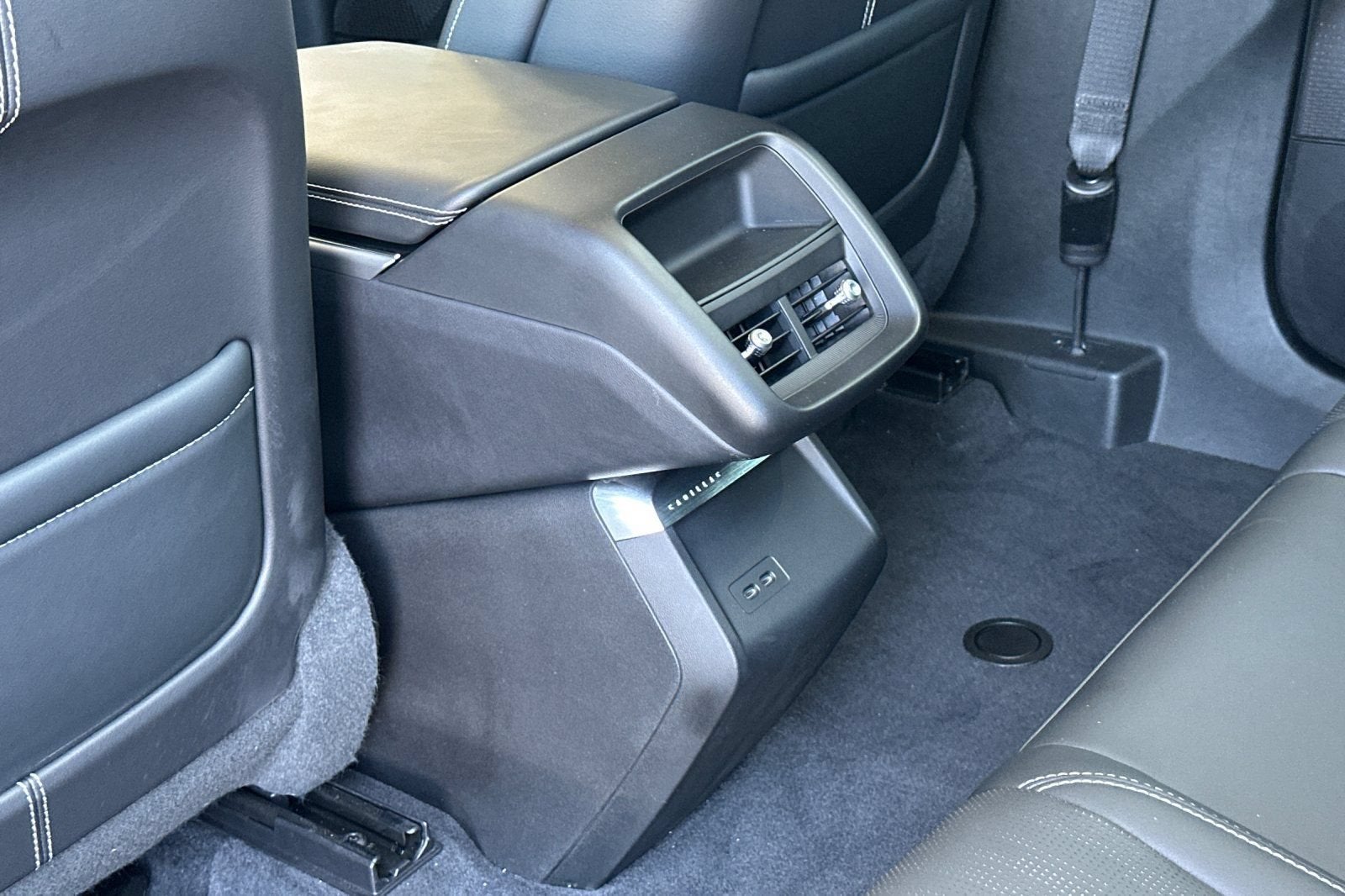 2024 Cadillac LYRIQ Sport 1