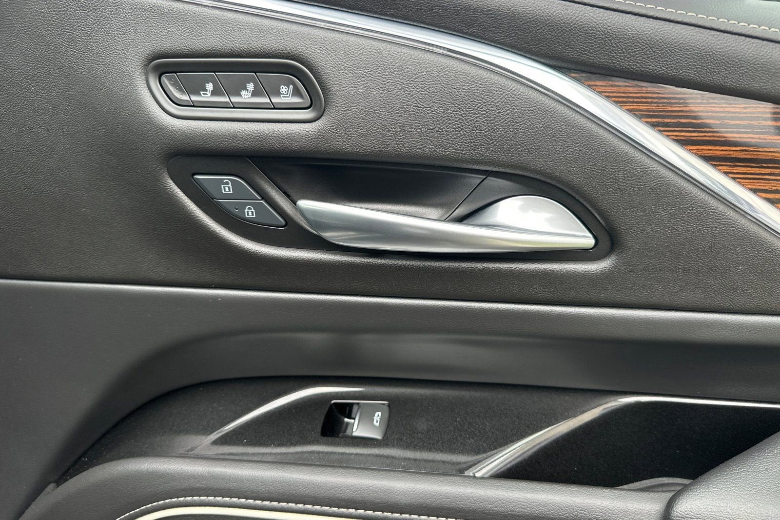 2024 Cadillac Escalade ESV Premium Luxury