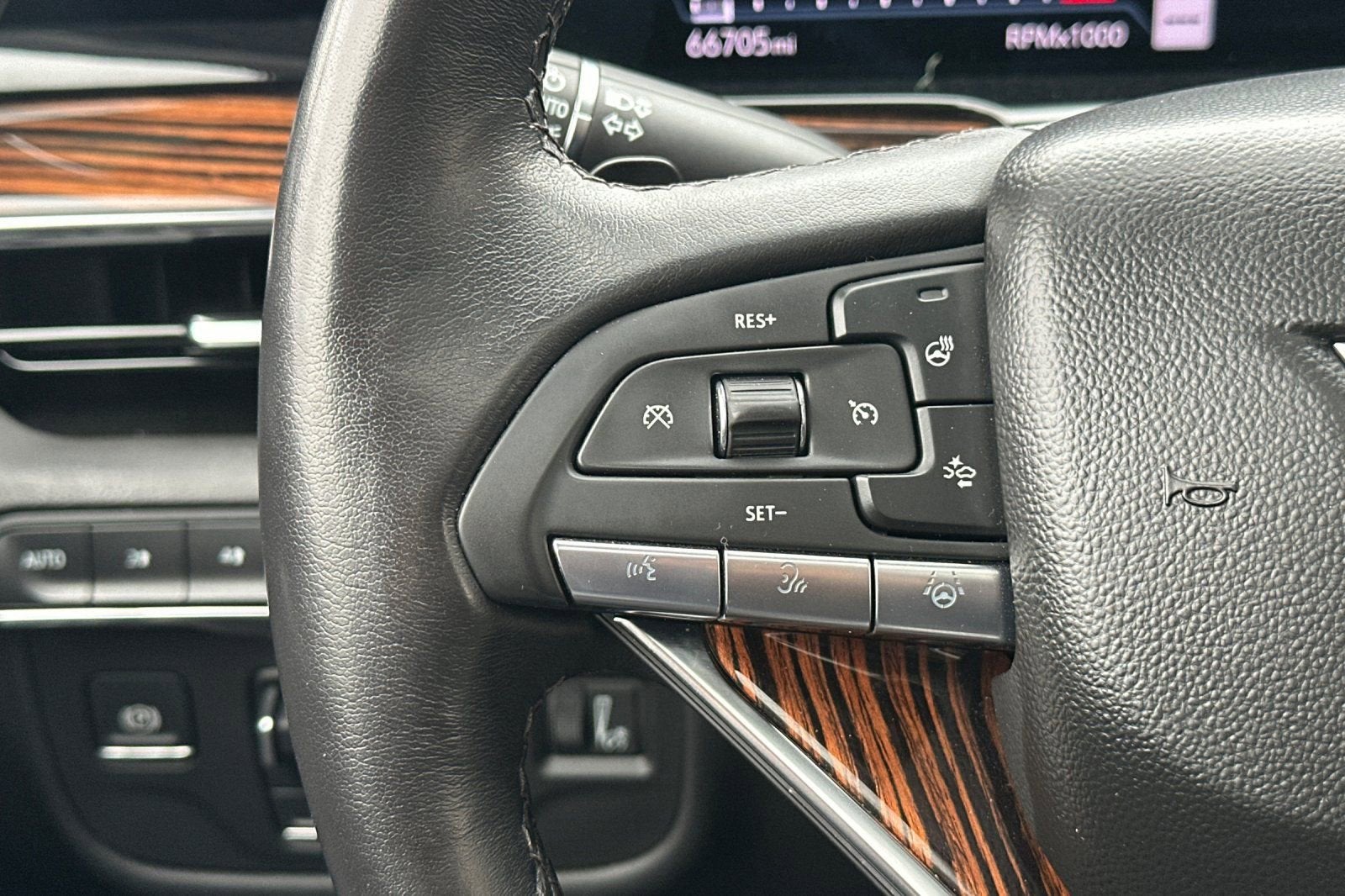 2024 Cadillac Escalade ESV Premium Luxury