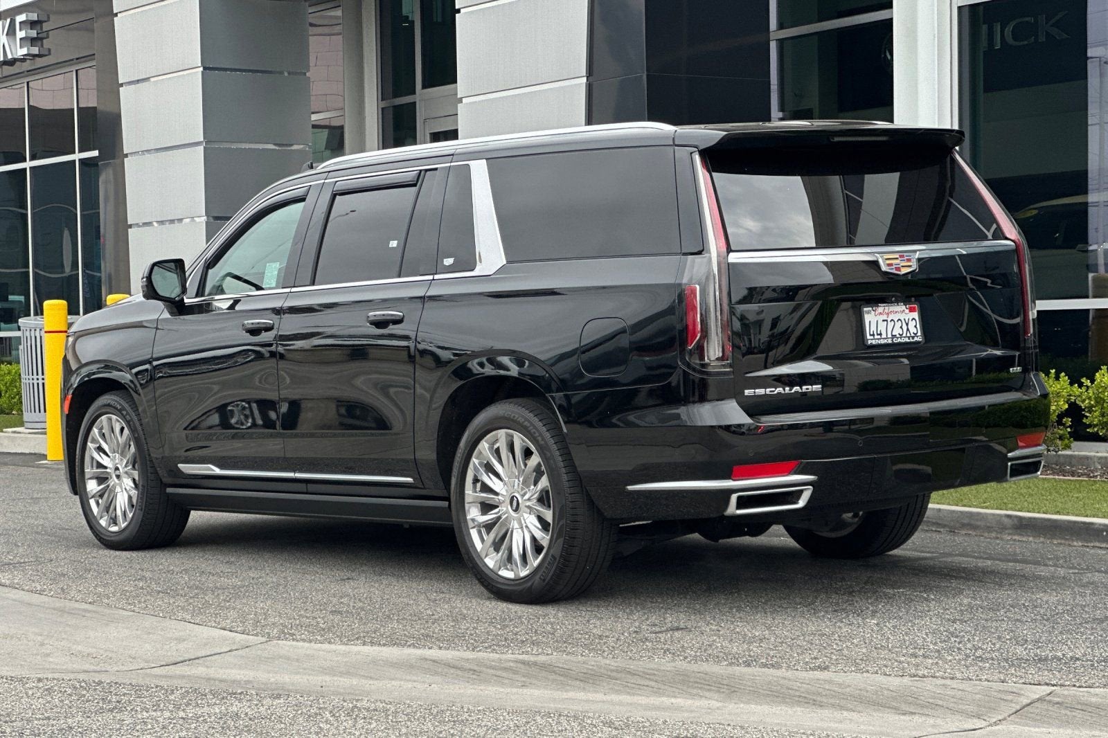 2024 Cadillac Escalade ESV Premium Luxury