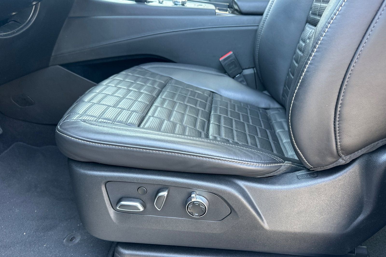 2024 Cadillac Escalade ESV Sport Platinum