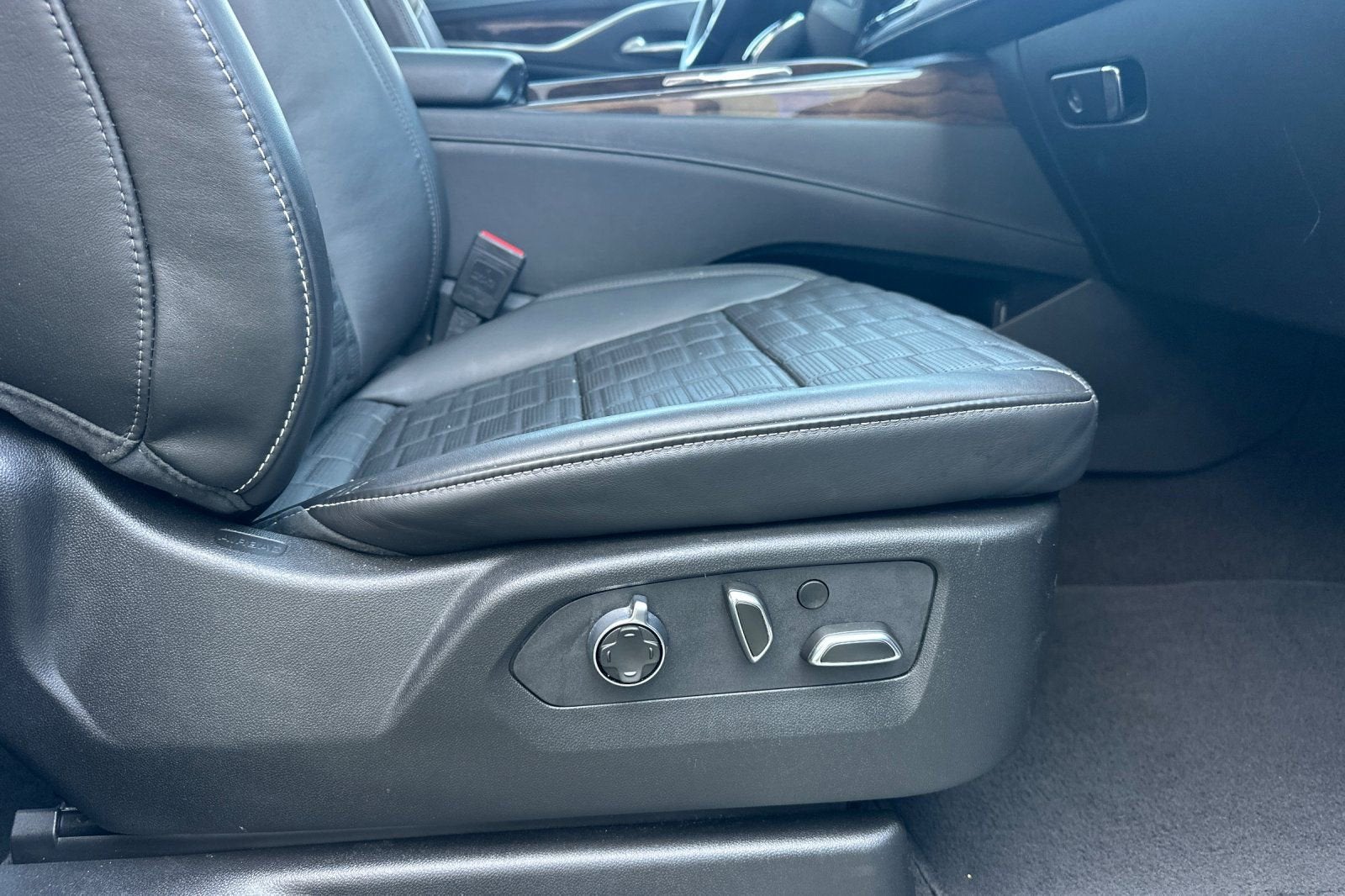 2024 Cadillac Escalade ESV Sport Platinum