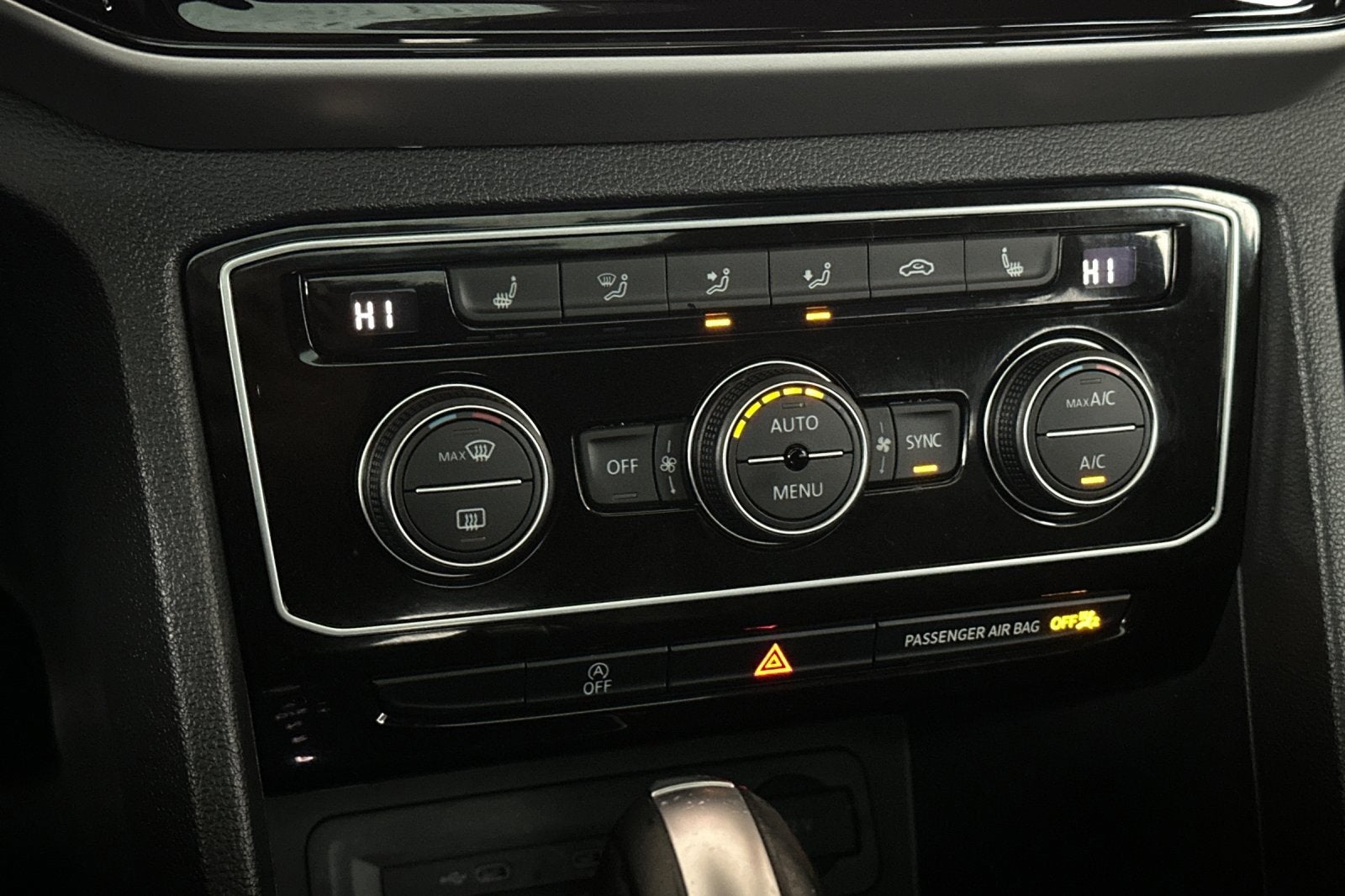 2022 Volkswagen Atlas Cross Sport 3.6L V6 SEL R-Line