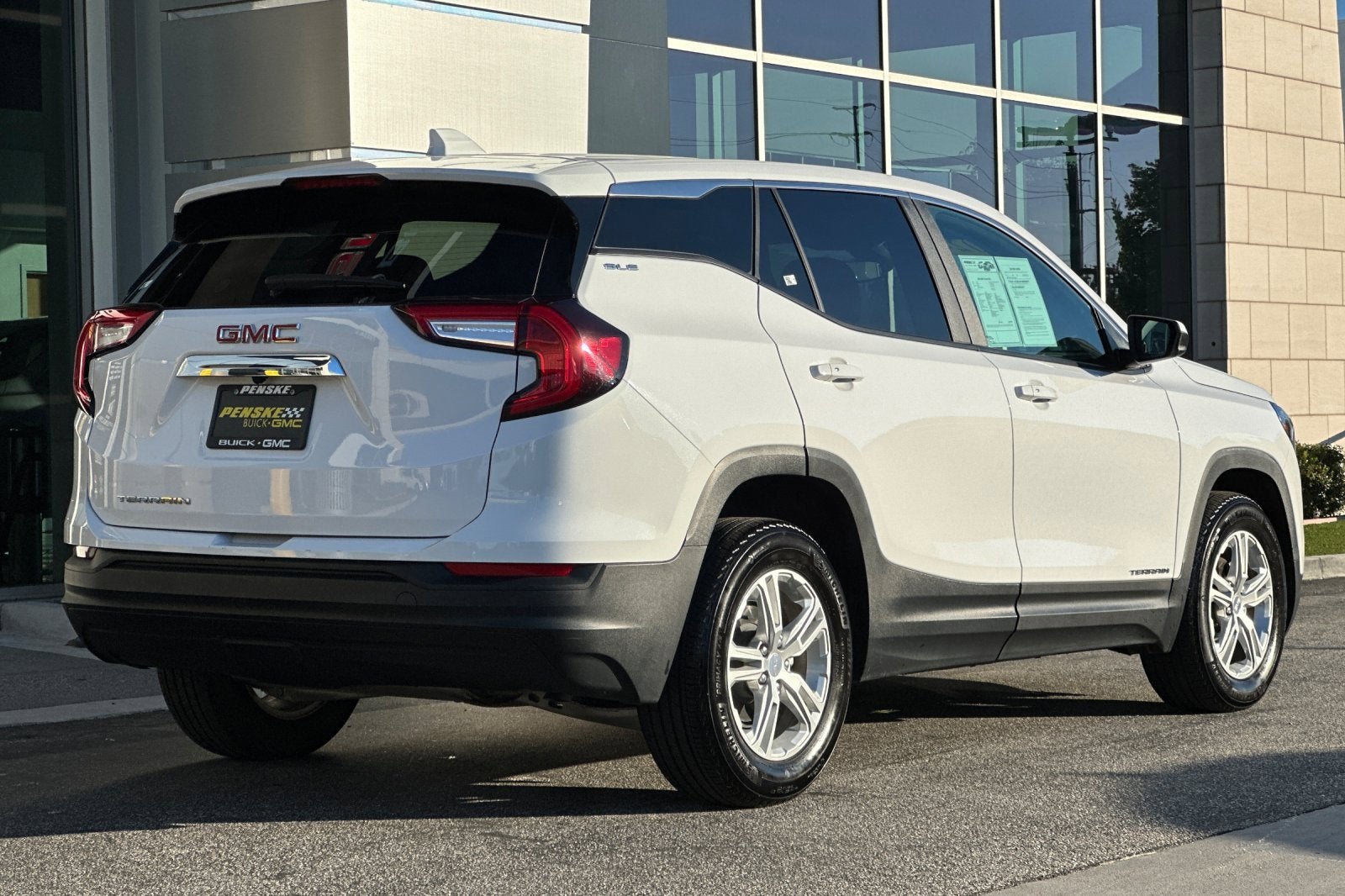 2024 GMC Terrain SLE