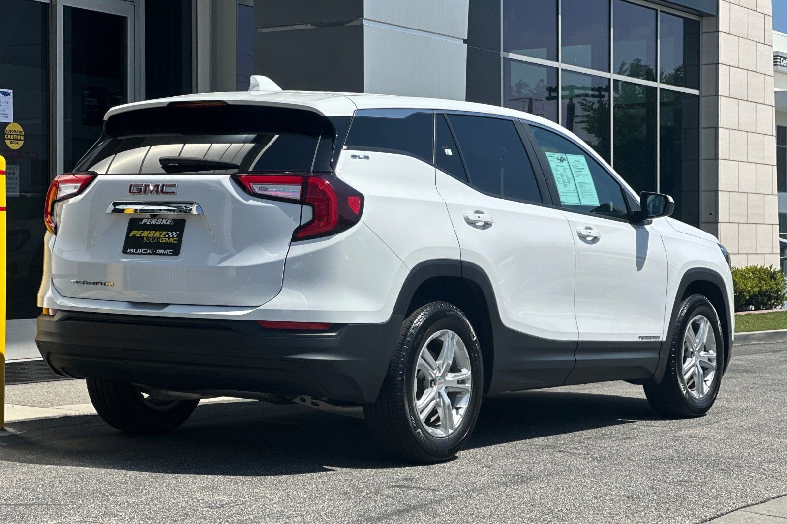 2023 GMC Terrain SLE