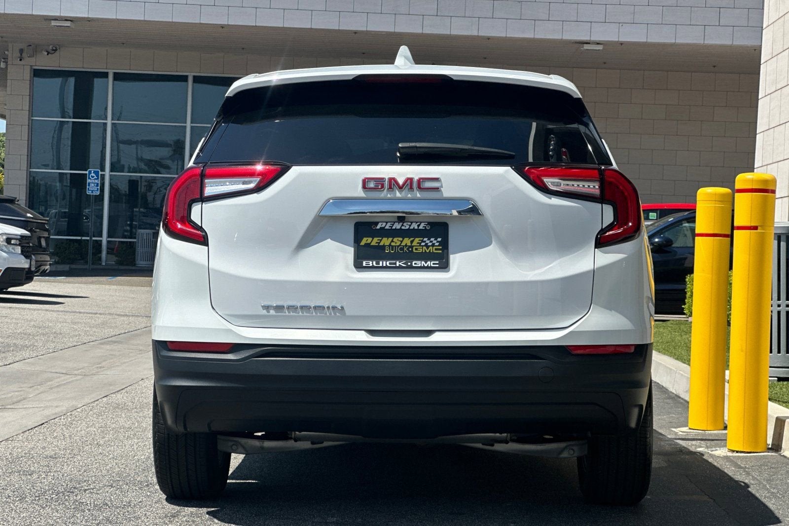 2023 GMC Terrain SLE