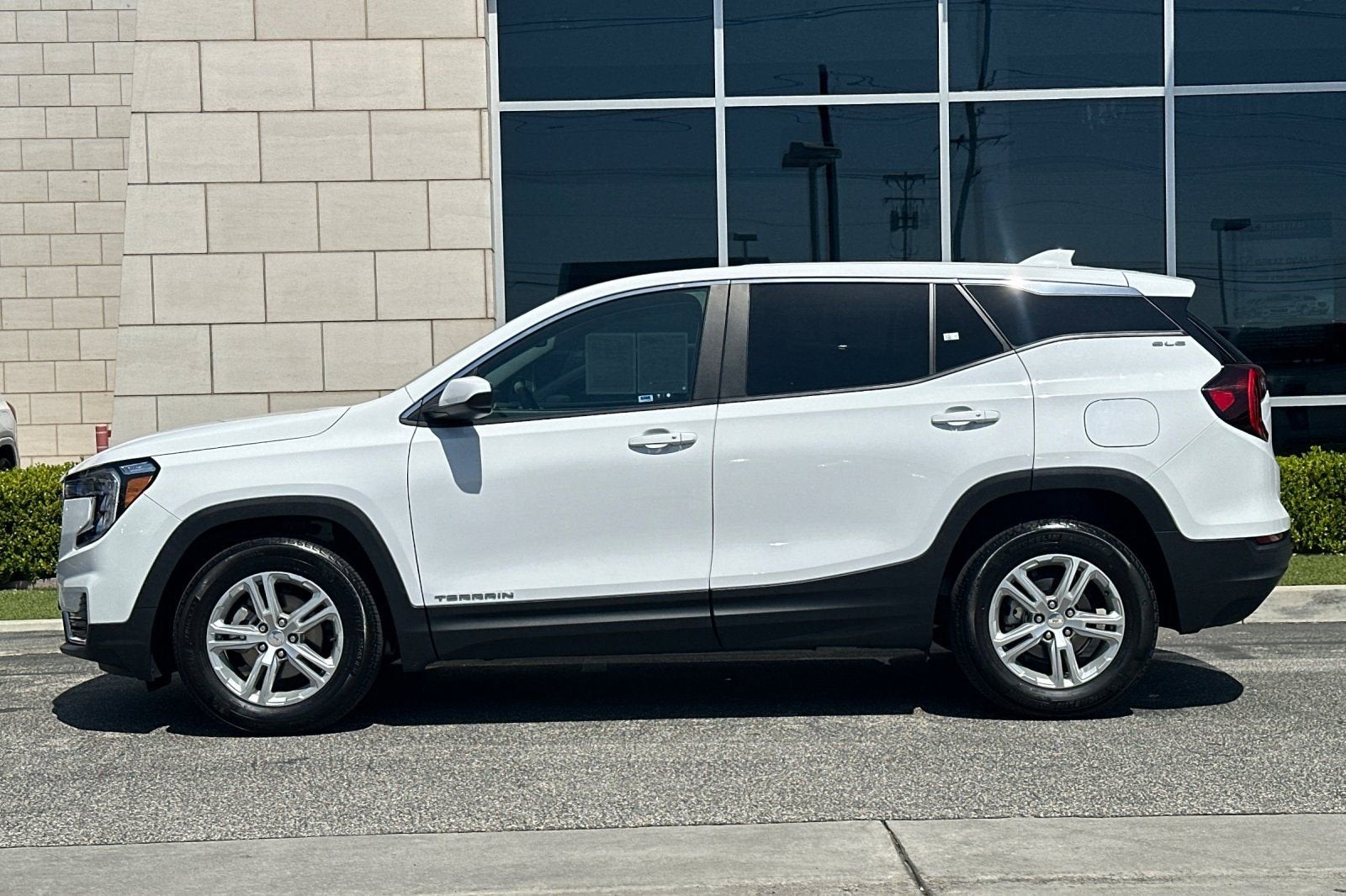 2023 GMC Terrain SLE