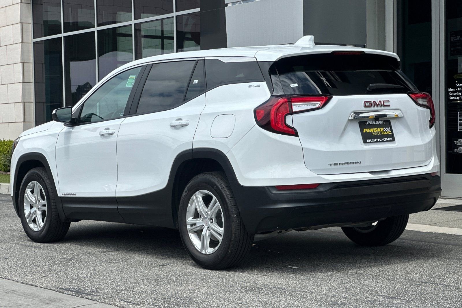 2024 GMC Terrain SLE