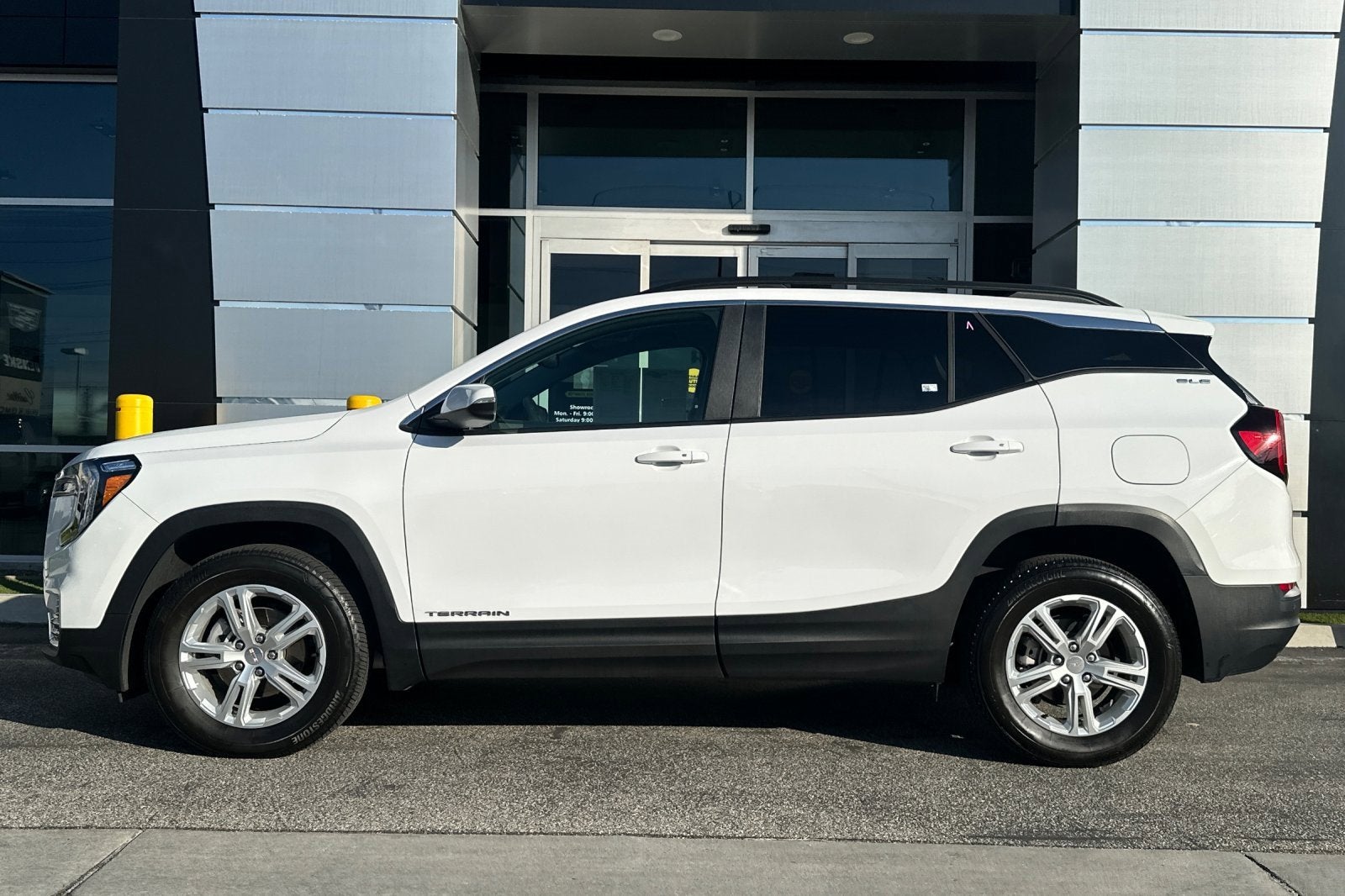 2023 GMC Terrain SLE