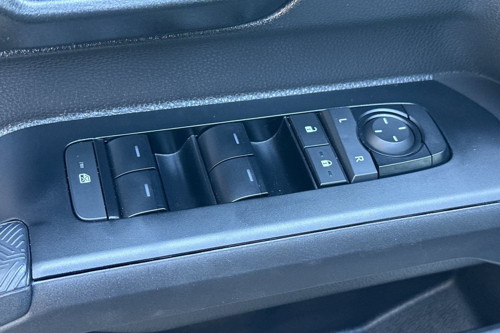 2026 Toyota Tacoma 4WD SR5