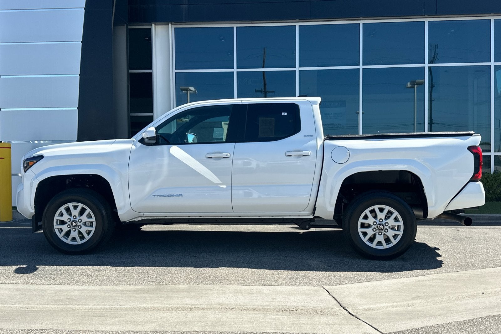 2026 Toyota Tacoma 4WD SR5