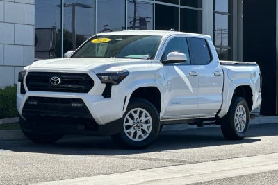 2026 Toyota Tacoma 4WD SR5