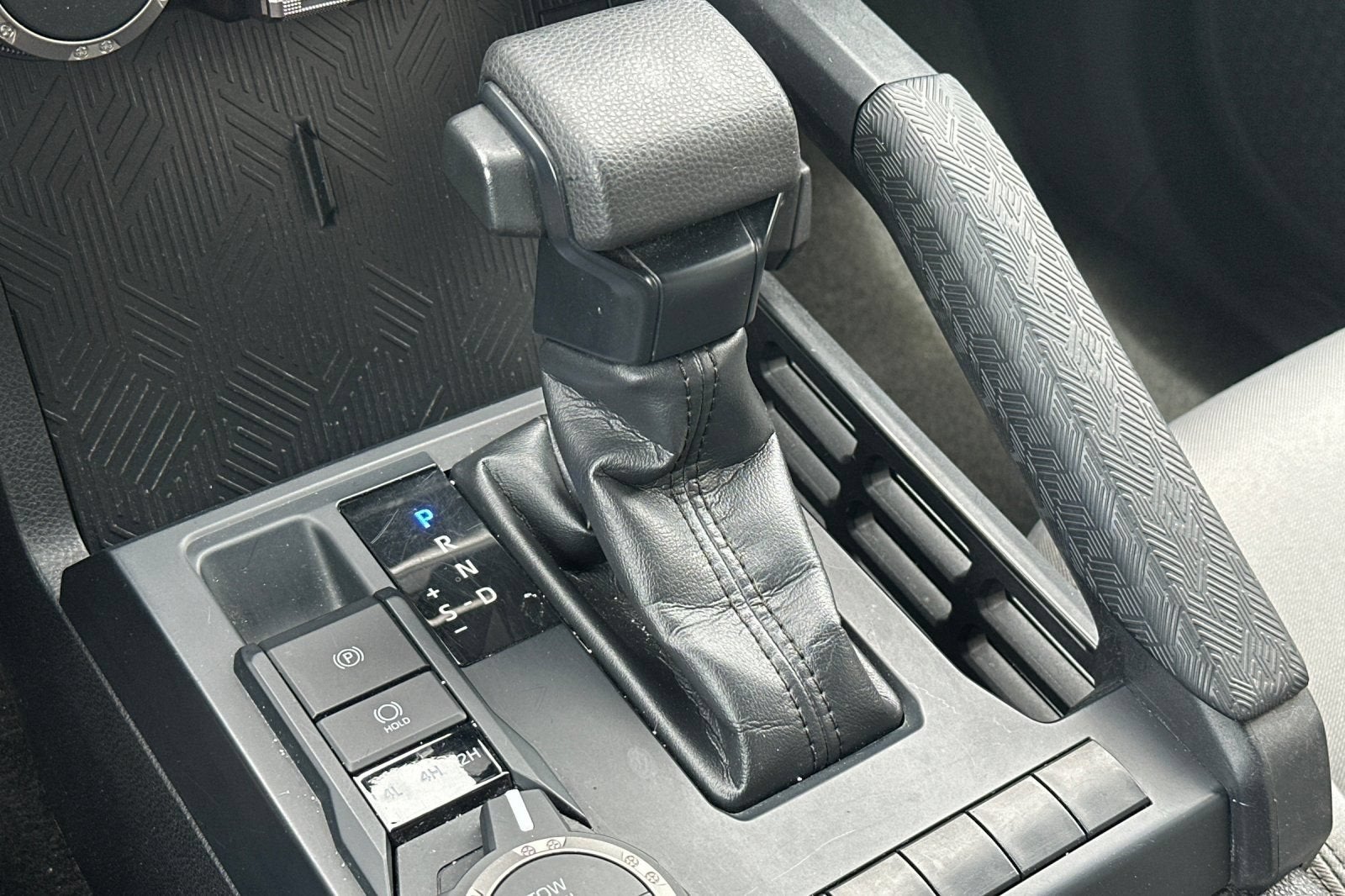 2024 Toyota Tacoma 4WD SR5