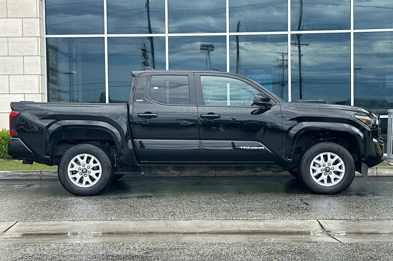 2024 Toyota Tacoma 4WD SR5