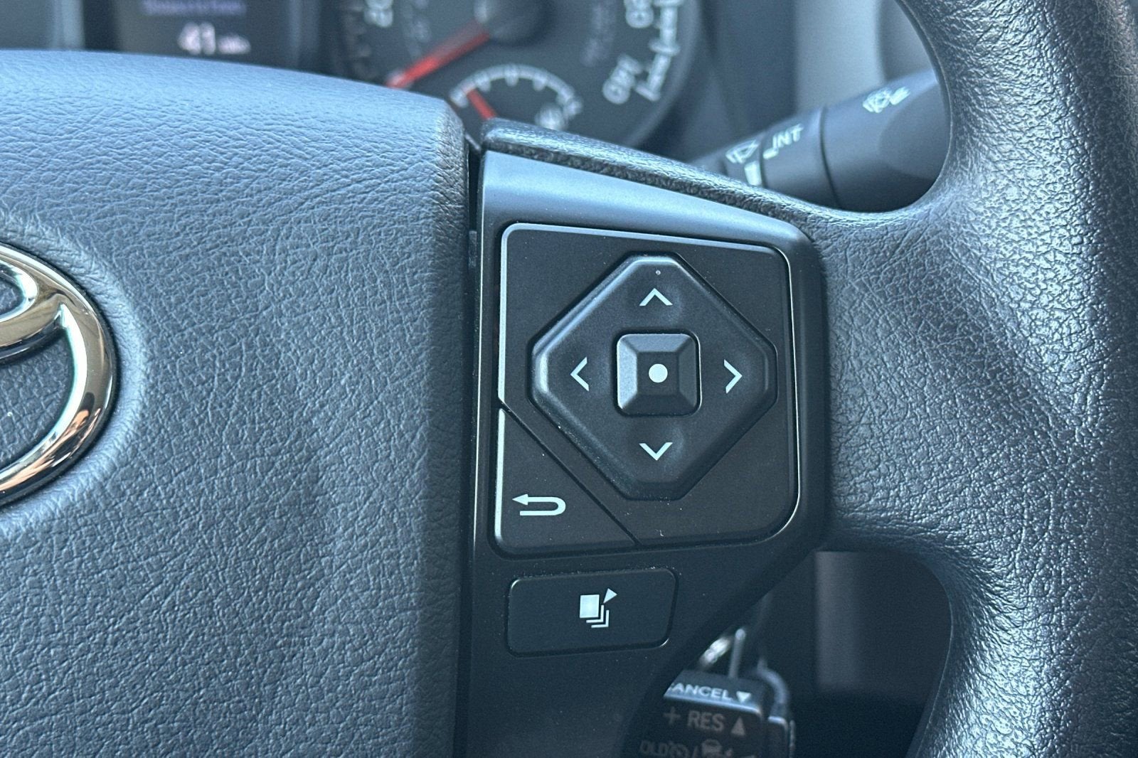 2023 Toyota Tacoma SR V6