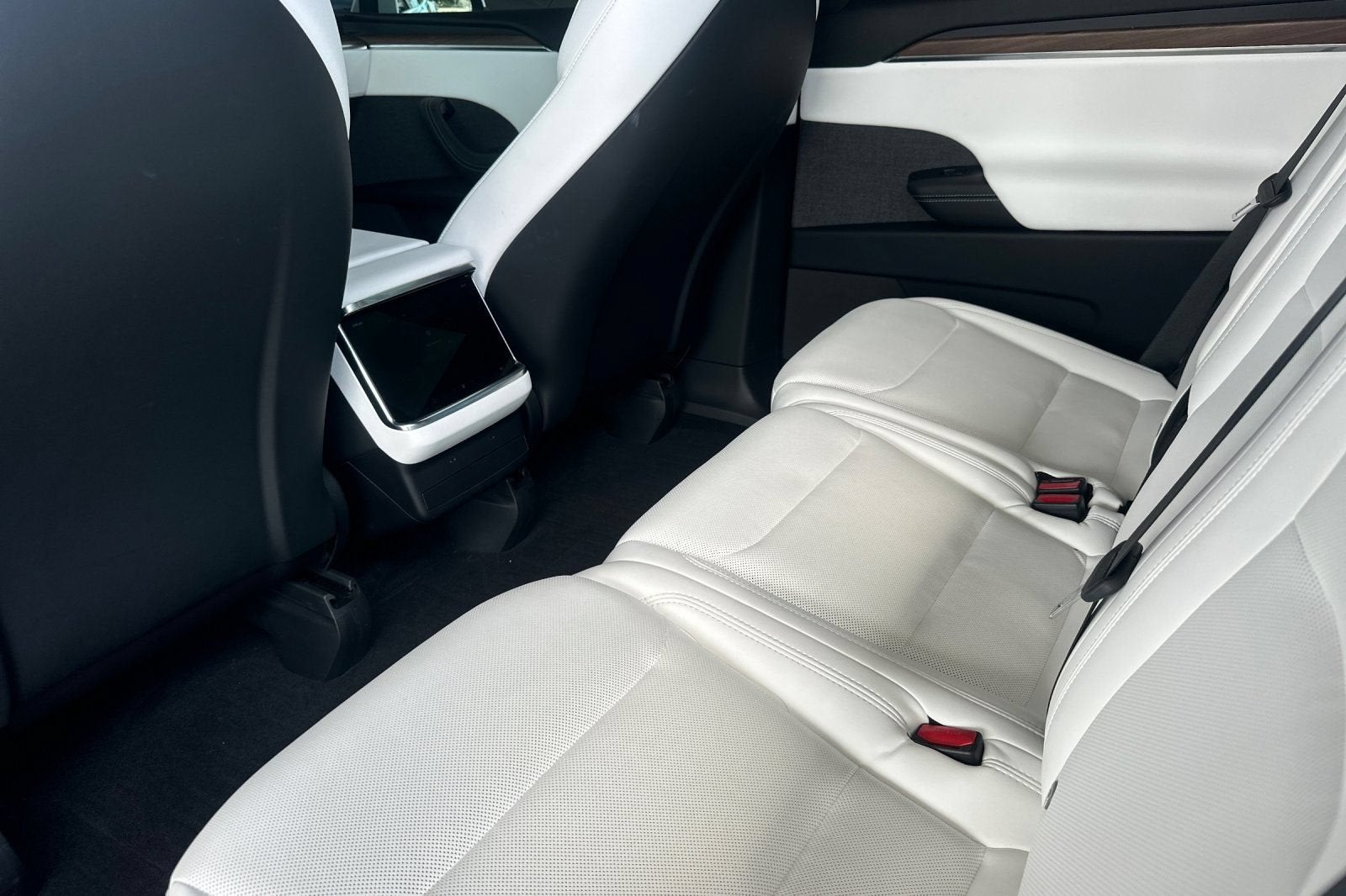 2023 Tesla Model X Base