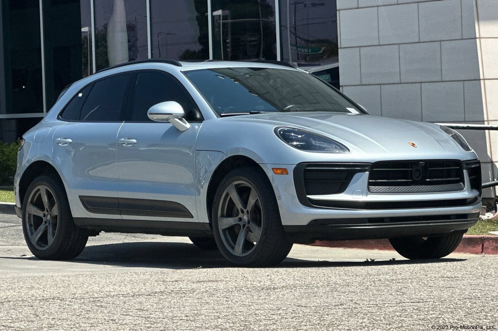 2024 Porsche Macan NA