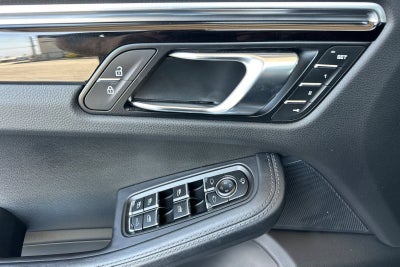 2024 Porsche Macan NA