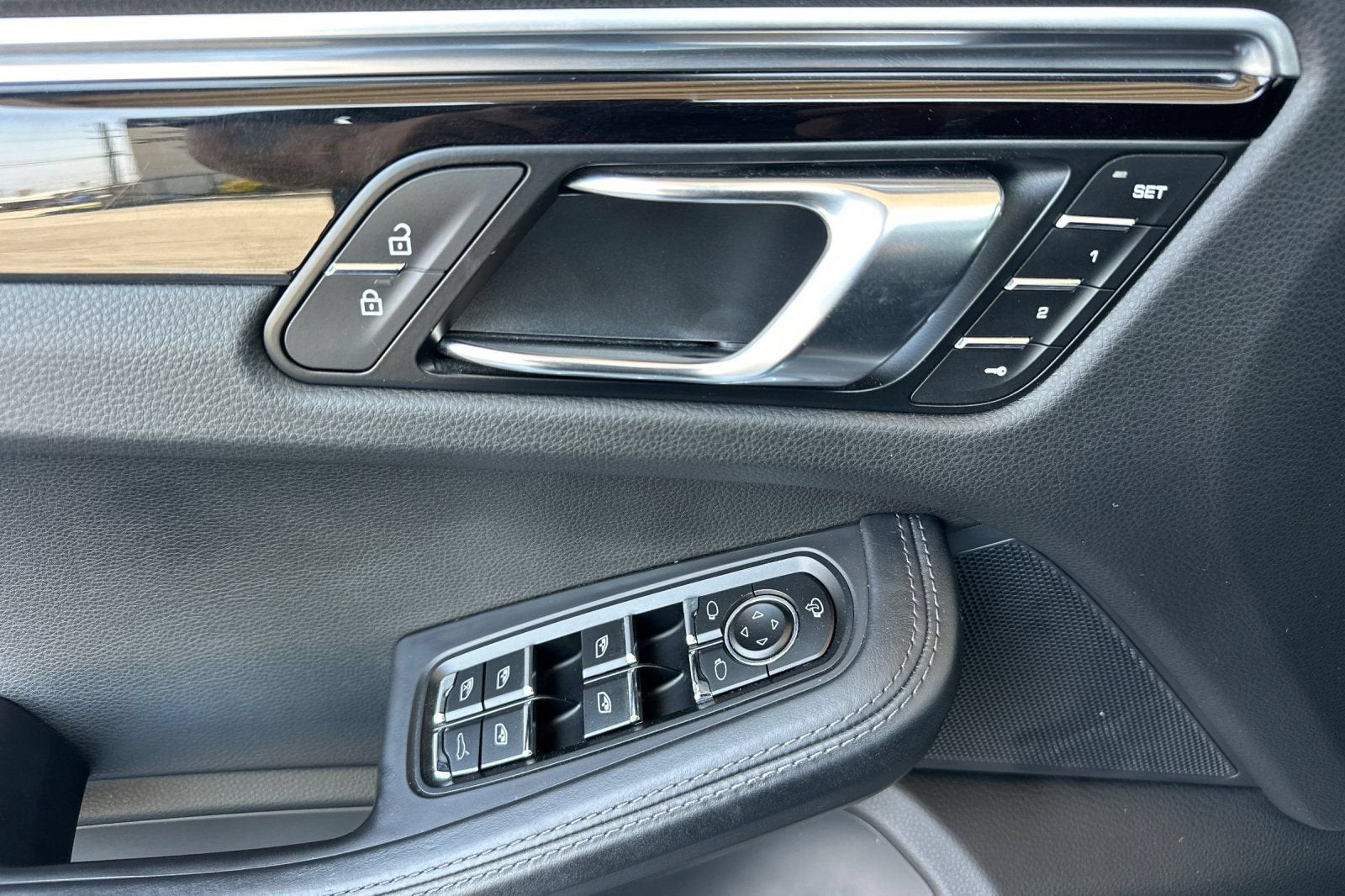 2024 Porsche Macan NA