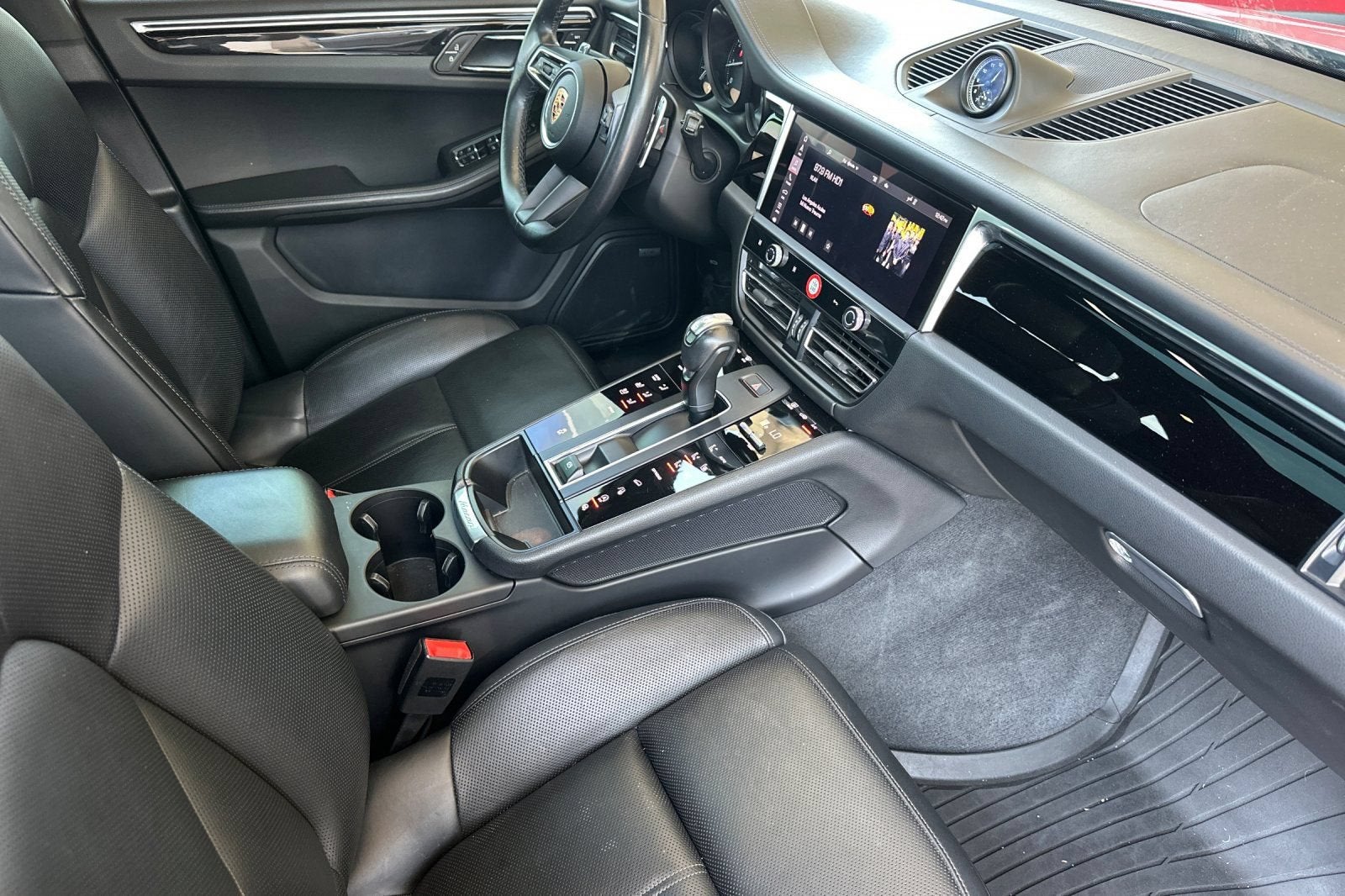 2024 Porsche Macan NA