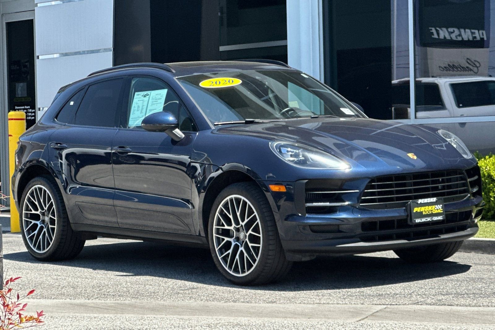 2020 Porsche Macan S