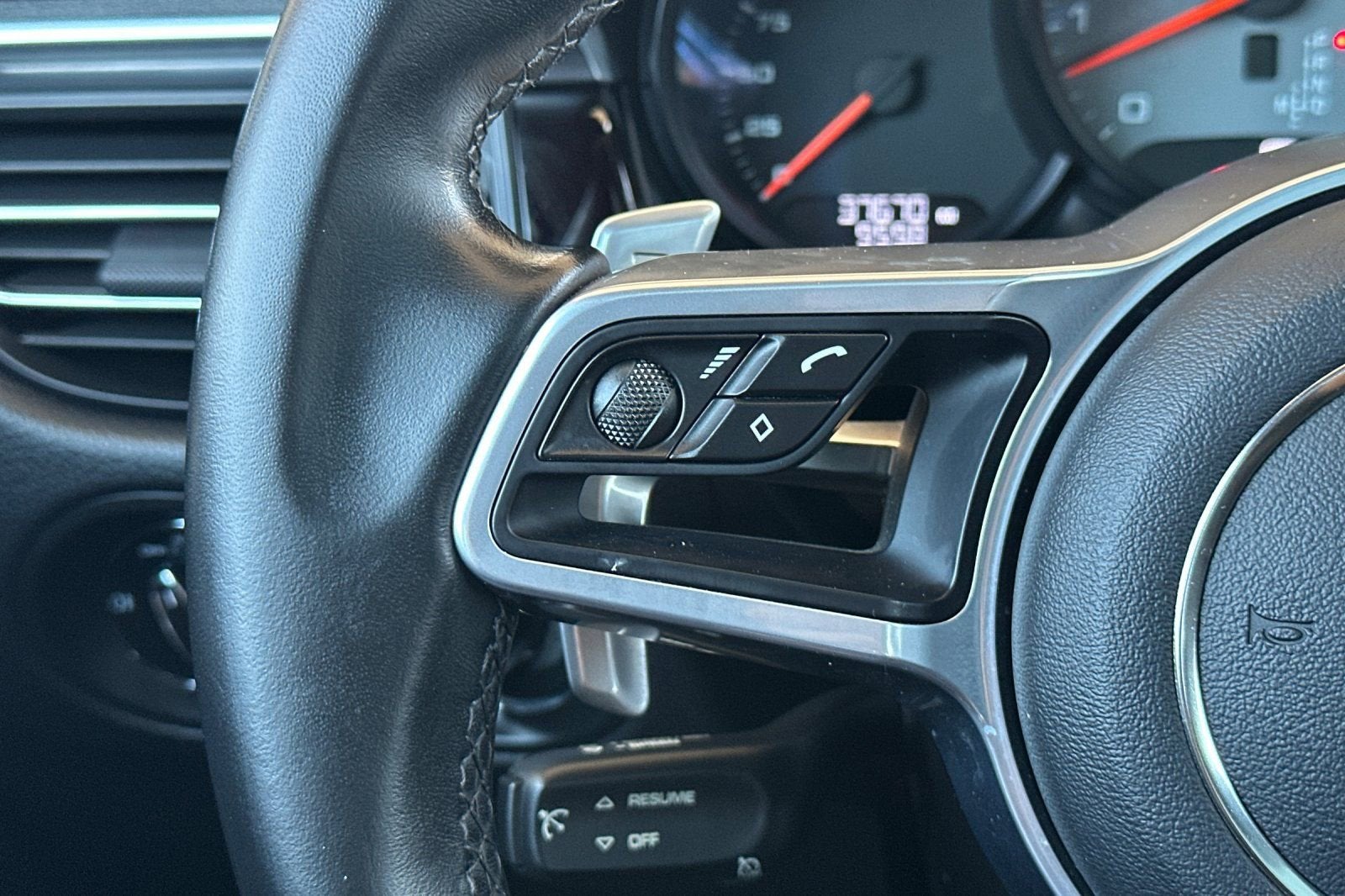 2020 Porsche Macan S